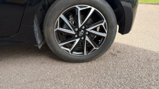 Toyota Yaris 1.5 Hybrid Design 5dr CVT Hybrid Hatchback